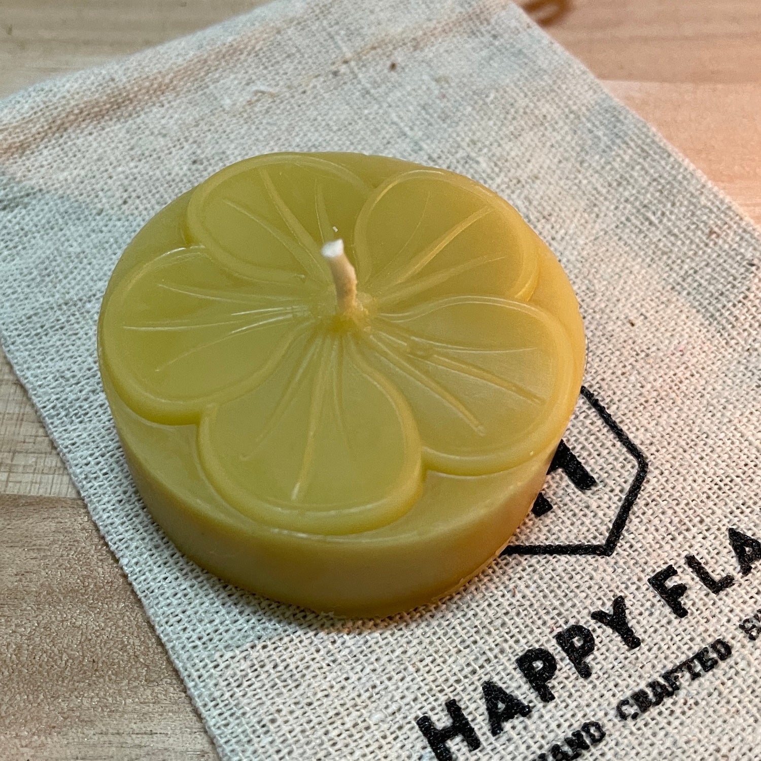 Beeswax mediation candle with flower pattern