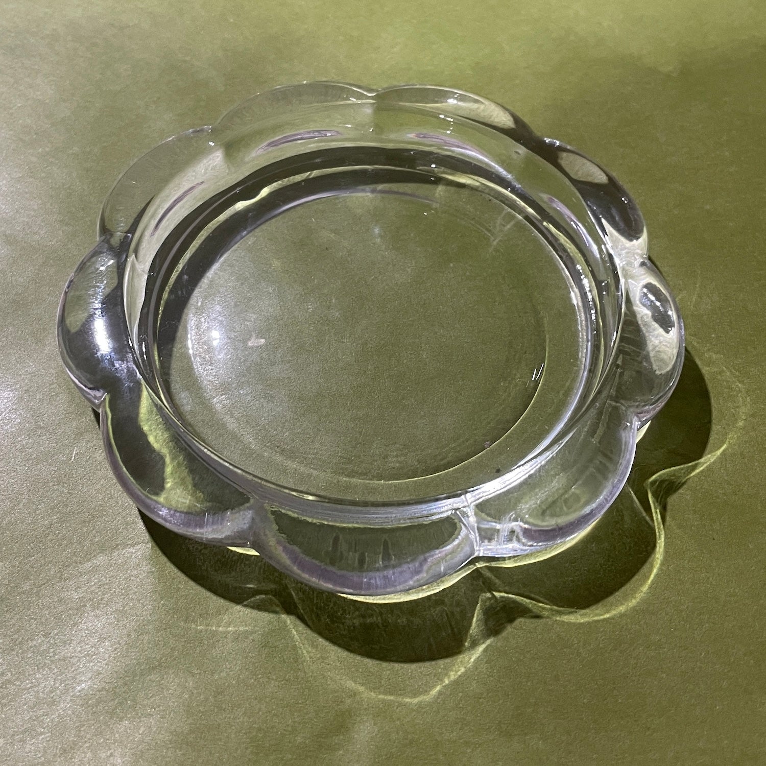 Classic glass candle plate