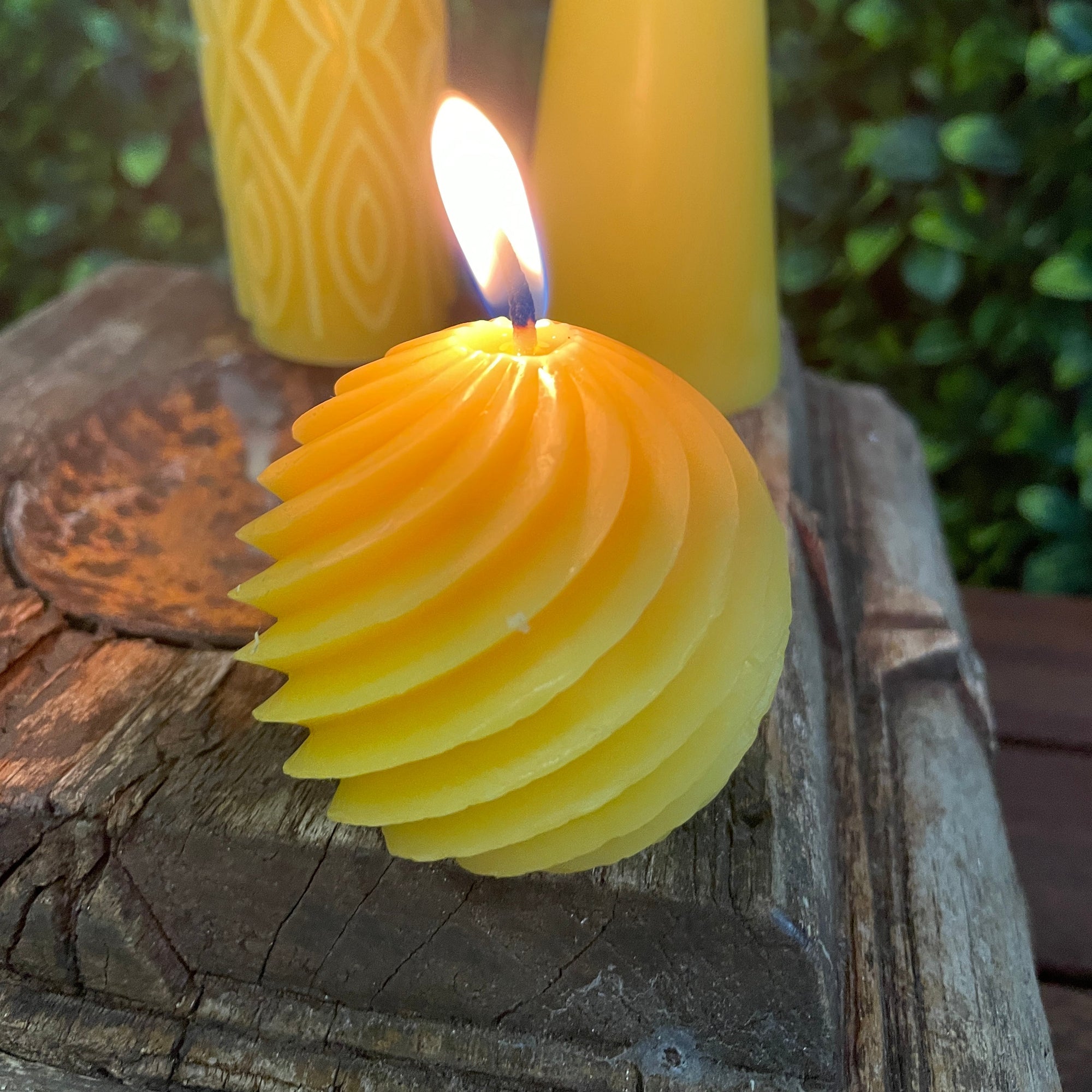 Swirl candles made from 100% Australian Beeswax Happy Flame