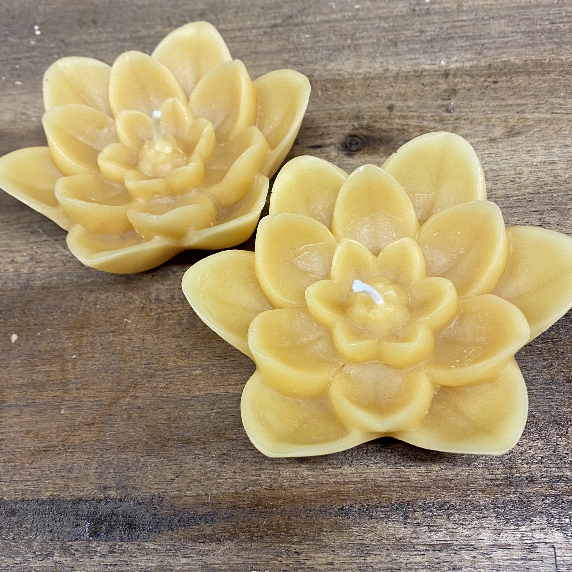 Floating Lotus Flower beeswax candle Decorative Happy Flame 2 x Floating lotus candle: $18.50