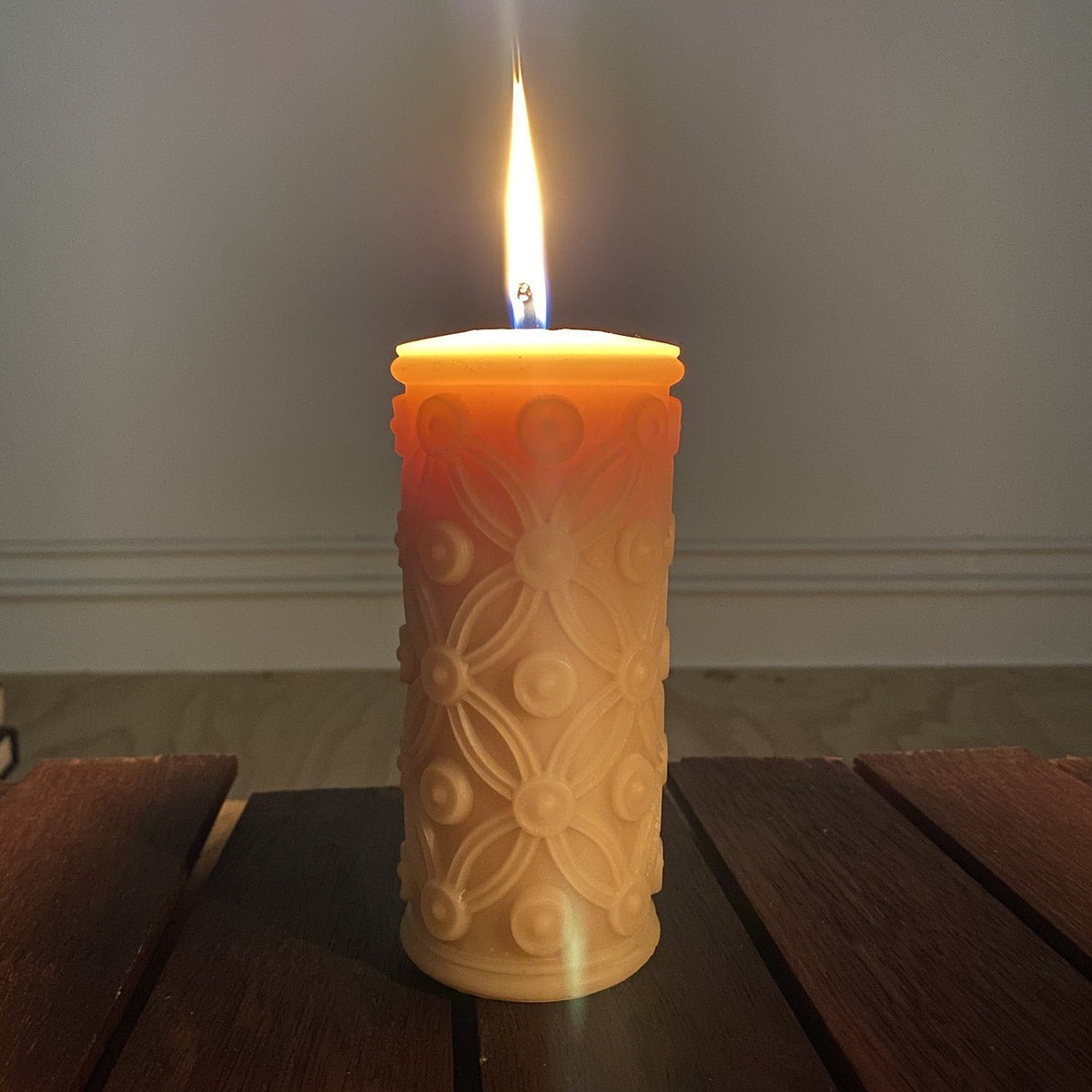 Flower of life beeswax candle made form certified organic beeswax. Happy Flame