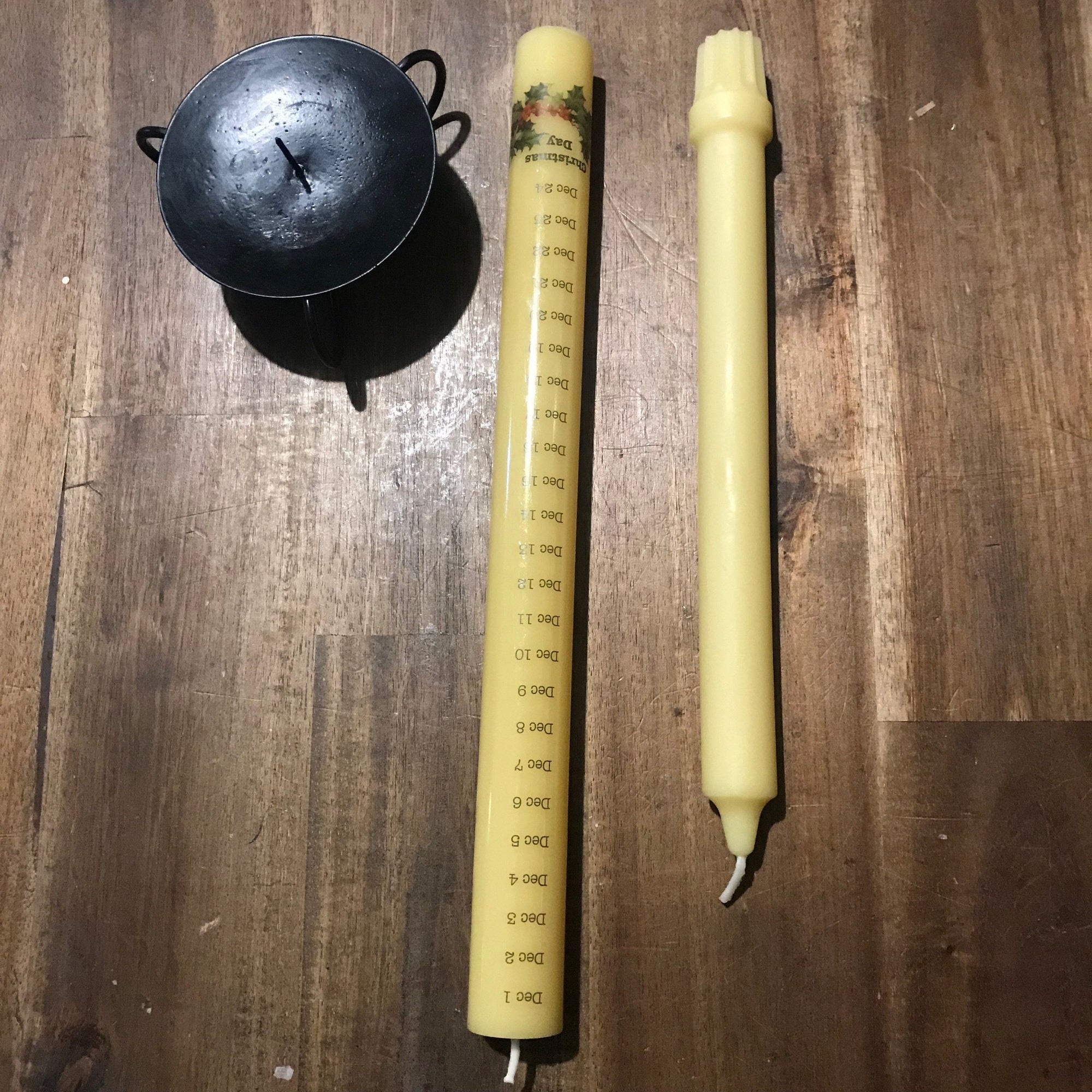 Happy Flame Christmas Family size Advent calendar count down to Christmas candle with candle holder