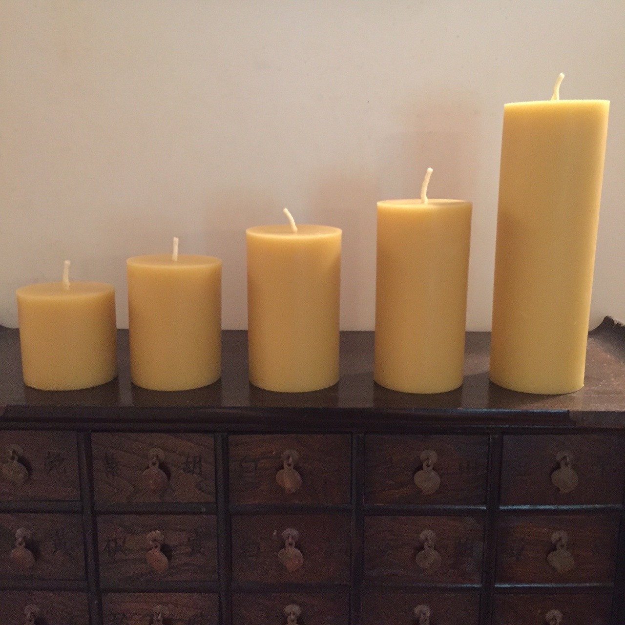 Happy Flame Long burning Solid candle "Spirit of Byron Bay" candles made from Australian certified organic beeswax
