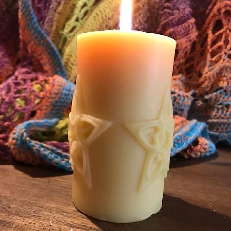 Happy Flame Shining Star beeswax candle