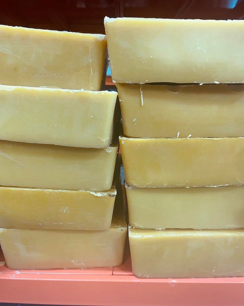Does beeswax have anti-bacterial properties? - Happy Flame