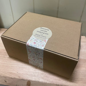 Beeswax candle making kit packaging - Happy Flame