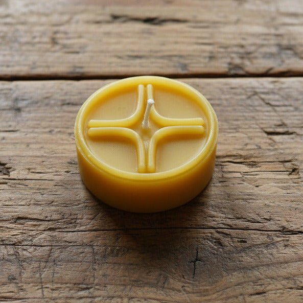 Round beeswax candle with cross pattern-Happy Flame