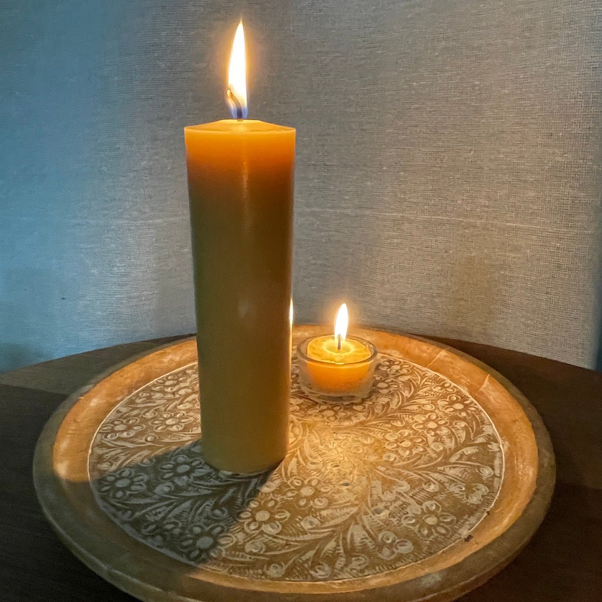 Byron Bay Light - Beeswax Pillar Candle 4 - Happy Flame