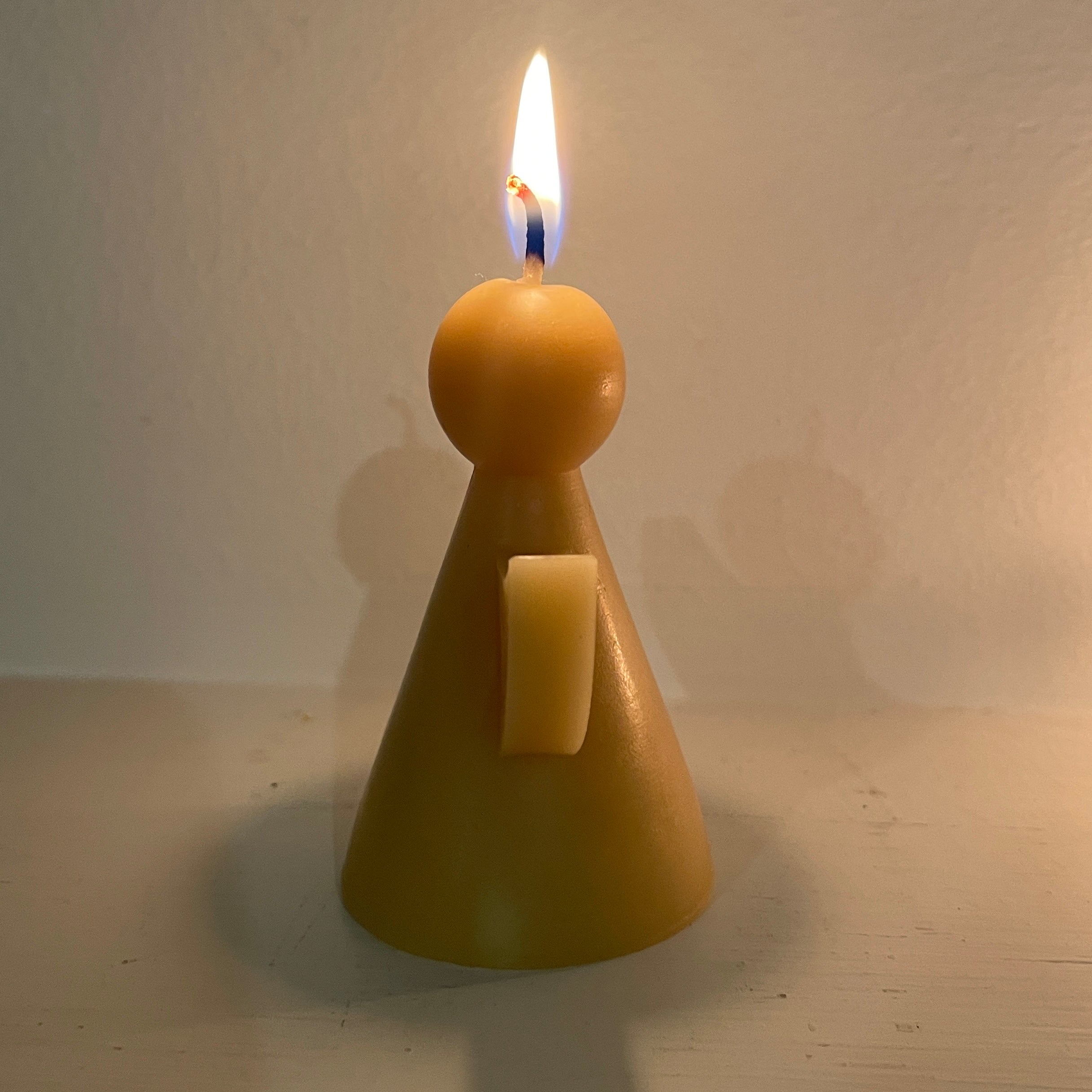 Angel beeswax candle from Happy Flame
