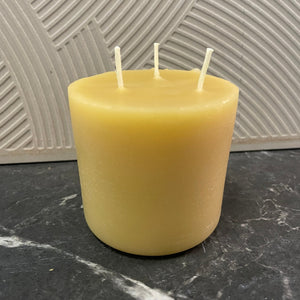 Triple-Wick Beeswax Candle in Glass - Happy Flame