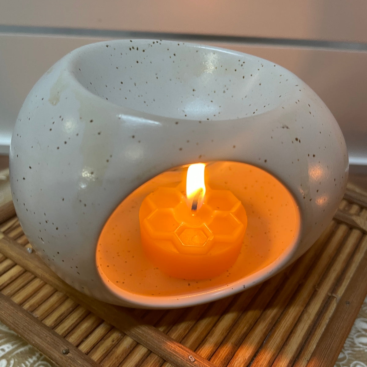 Ceramic oil warmer - Happy Flame