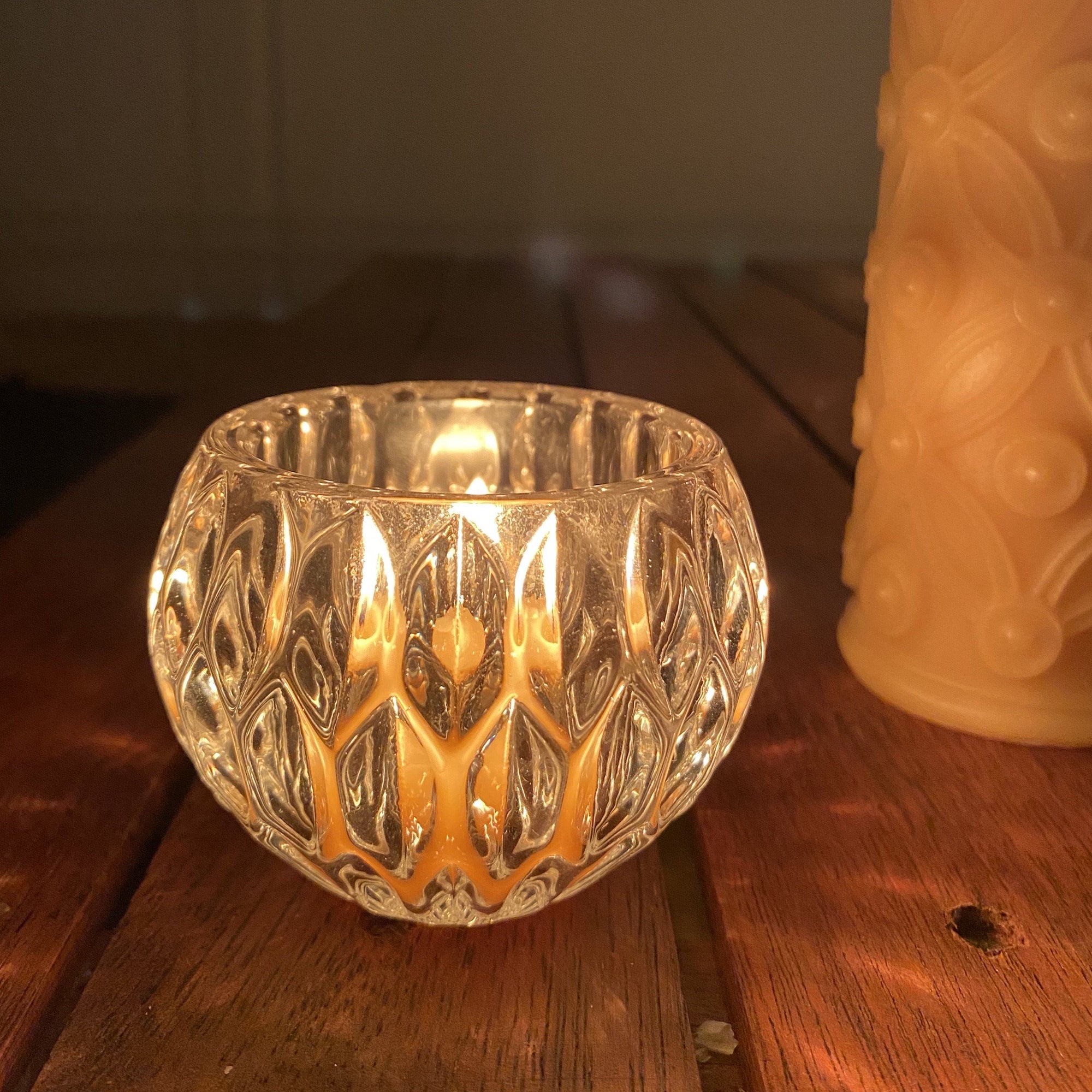 Classic cut, crystal glass style tea light holder glass holder Happy Flame Single glass holder 