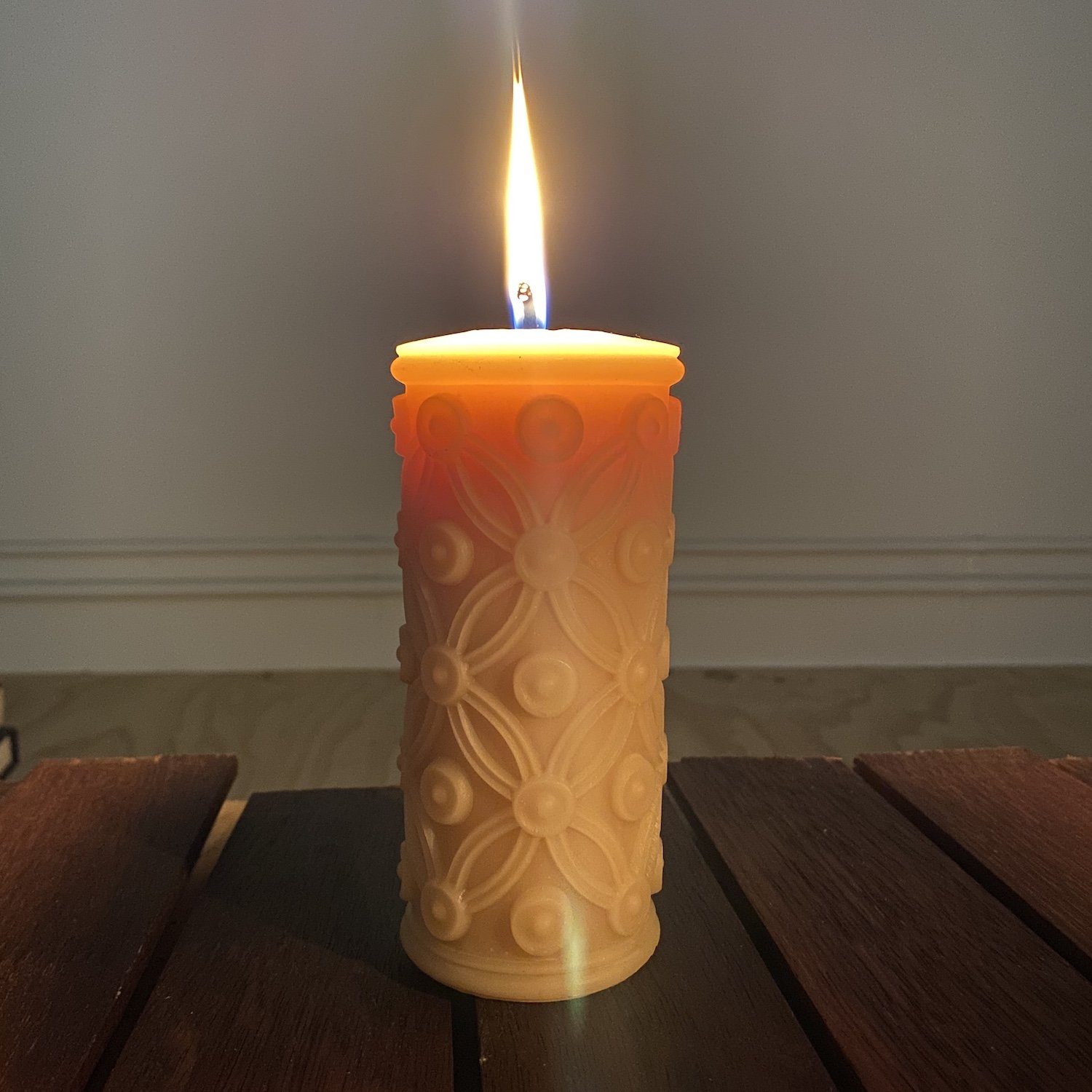 Flower of life beeswax candle made form certified organic beeswax. Happy Flame 
