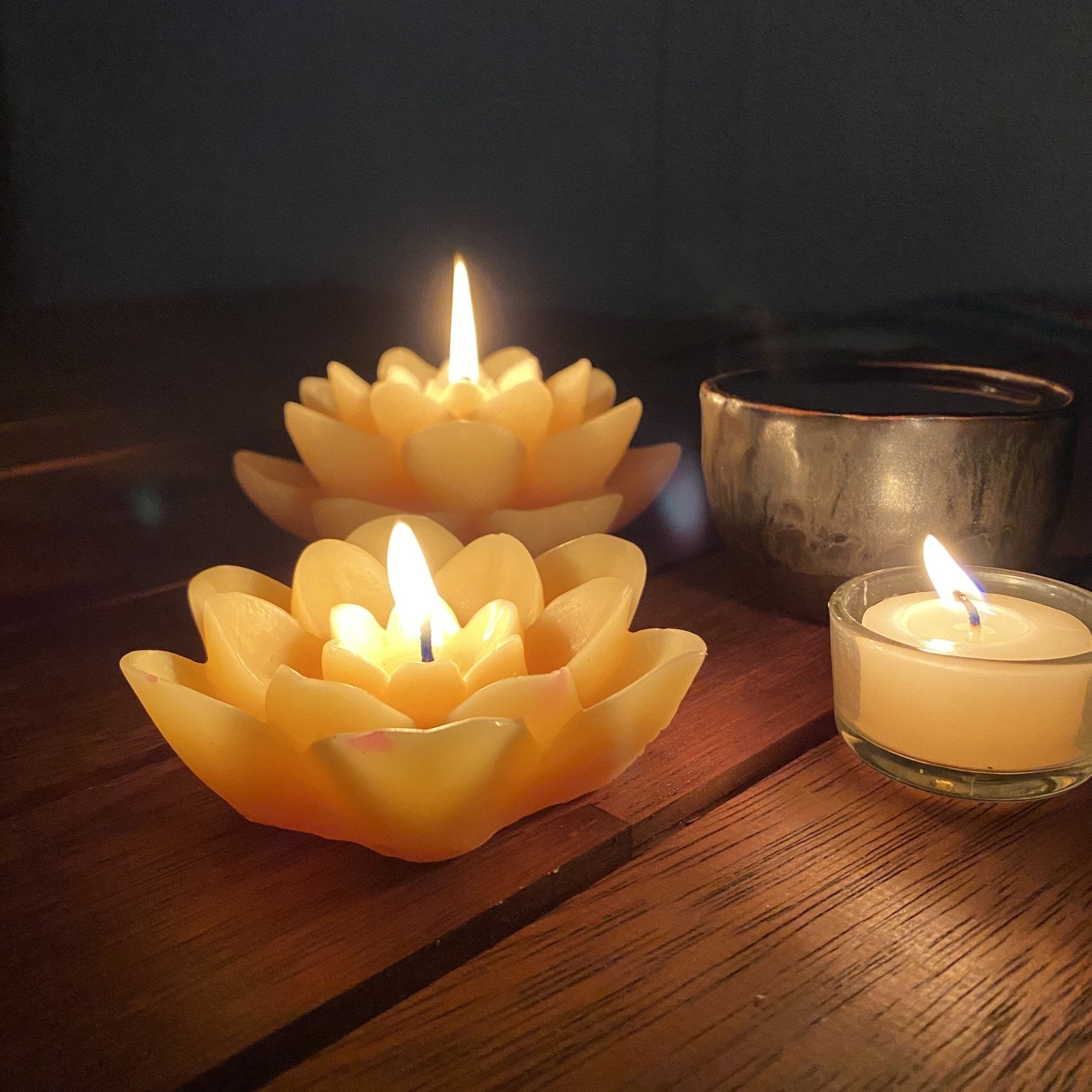 Floating Lotus Beeswax Flower Candle 2 - Happy Flame