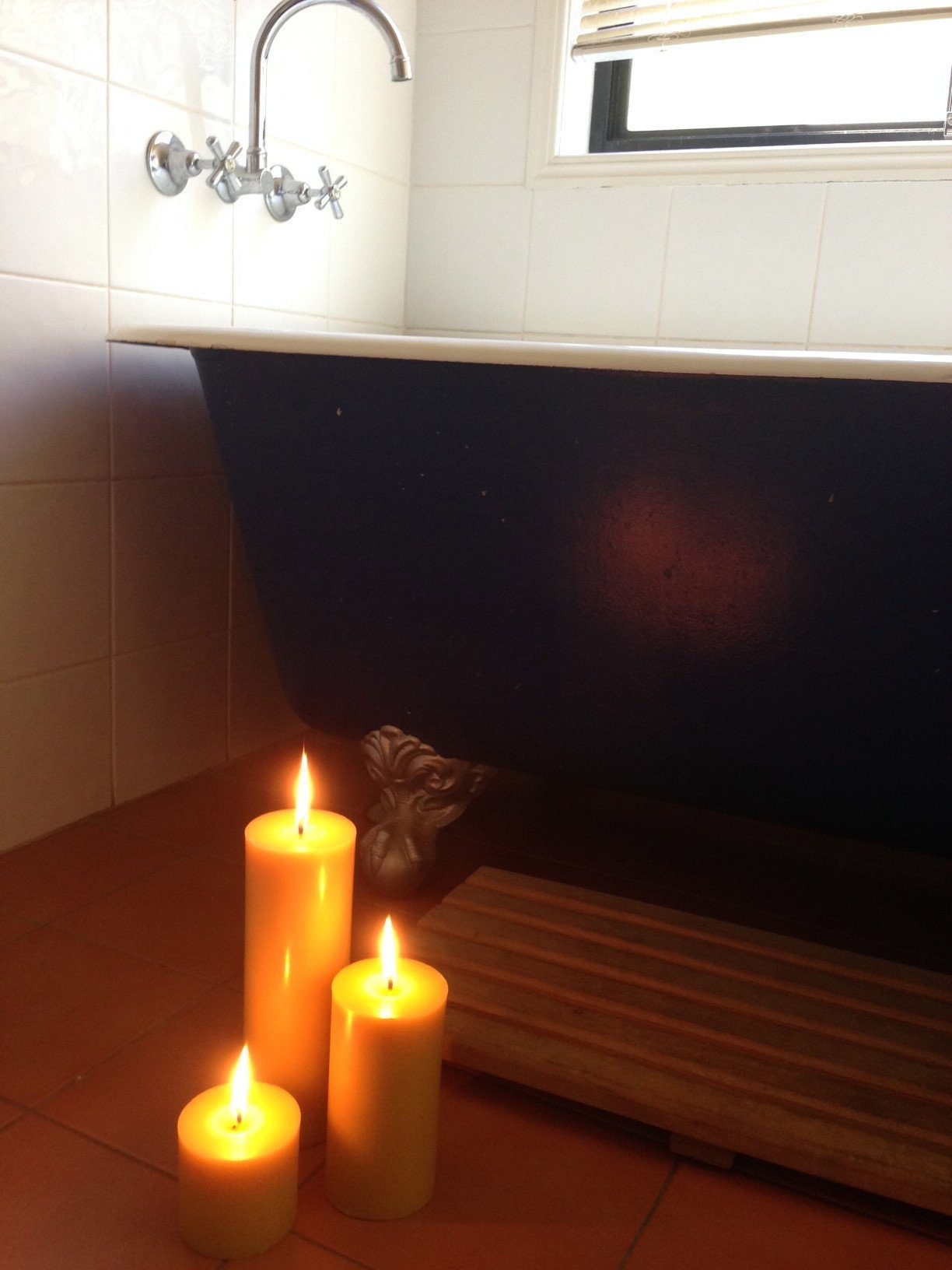 360 - Hour Beeswax Pillar Candle Pack 3 - Happy Flame