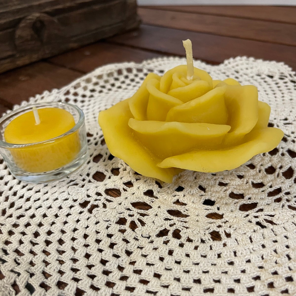 Beeswax Rose Candle 3 - Happy Flame